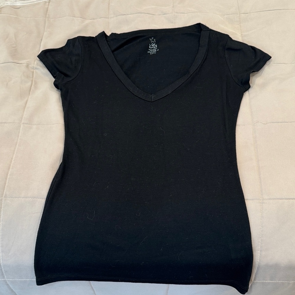 Elegant Black V-Neck Short Sleeve Tee